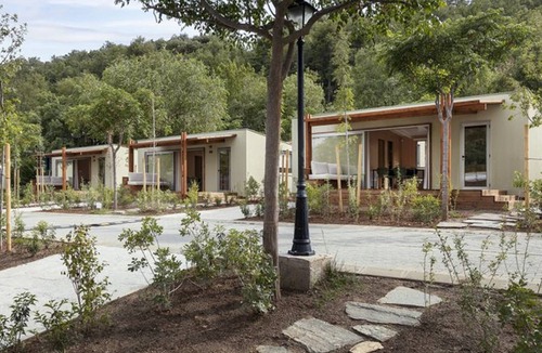 Sarratillo House | Mobile Home with Terrace in the Pyrenees, 2 Bedrooms, Equipped Kitchen