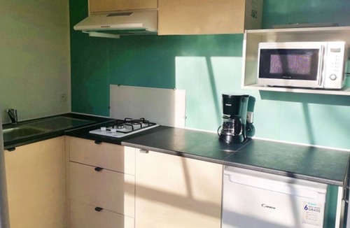Collias House | Mobile Home with Terrace in Collias for 2 People