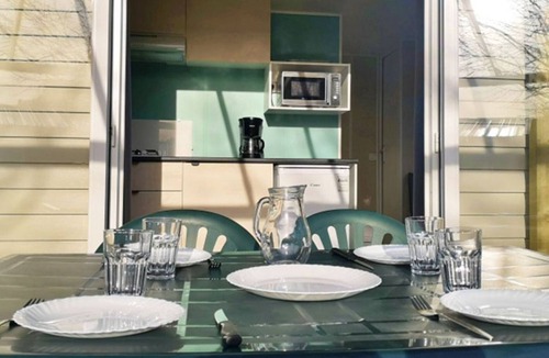 Collias House | Mobile Home with Terrace in Collias for 2 People
