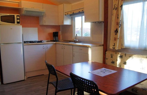 Sournia House | Mobile Home with Terrace for 4 pax