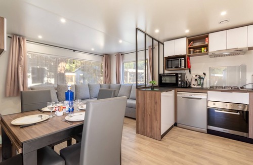 La Cote Radieuse RV Rental | MobileHome Soleia Sea View Mar Estang Siblu Village 4* AC 7 Guests Private Parking Beach Access