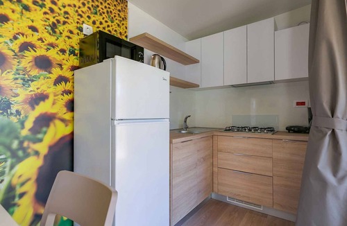 Monterol House | Mobilehome with terrace by the pool