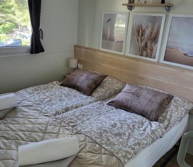 Jezera Apartment | Mobilheim ANDREA wunderschöne Ferienwohnung direkt am Meer