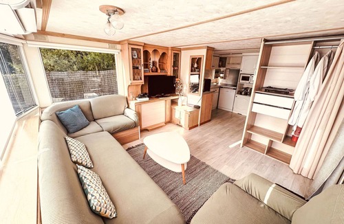 Anneville-sur-Scie Apartment | Mobilheim mit privatem Premium-Jacuzzi by Interhome