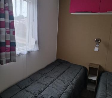 Montreuil-sur-Ille Ski Chalet | mobilhome à la mer