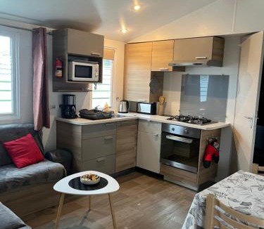 Les Mathes Other | Mobilhome 2 chambres 4-6 pers les charmettes siblu 4 étoiles aux mathes