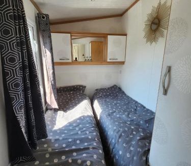 Equihen-Plage Ski Chalet | MOBILHOME camping LA FALAISE