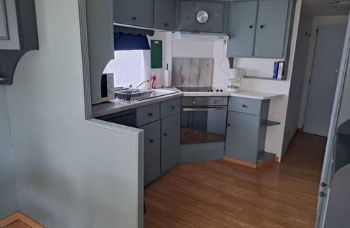 Enquin-sur-Baillons House | Mobilhome sur Camping Familiale