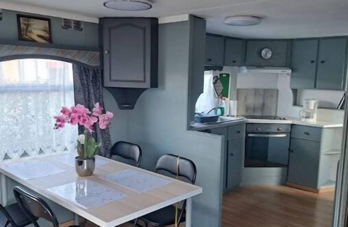 Enquin-sur-Baillons House | Mobilhome sur Camping Familiale