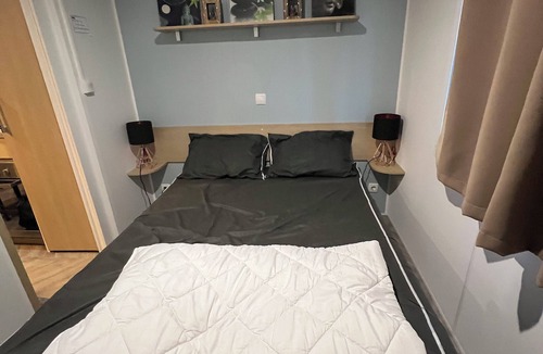 Gastes House | Mobilum 100 m from the lake, pets welcome.