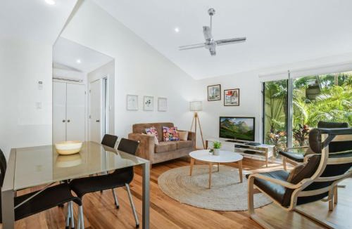 Boomerang Beach House | Mobys Beach house 11