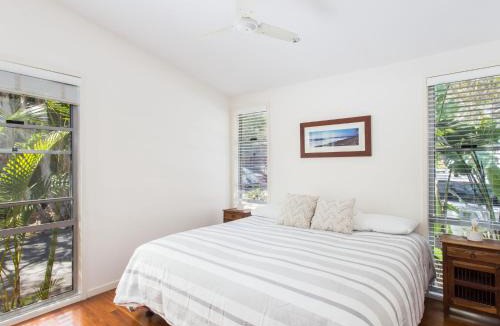 Boomerang Beach House | Mobys Resort 25