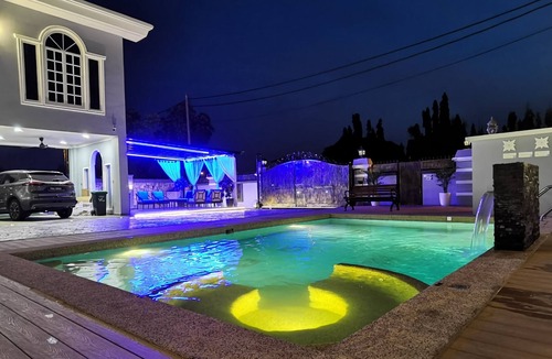 Sungai Petani Hotel | Mochi Pool Villa Co-Living