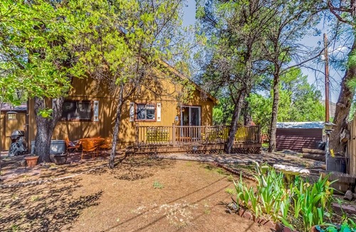 Ruidoso Downs Cabin | Mockingbird Cabin by Ruidoso Vacation Rentals