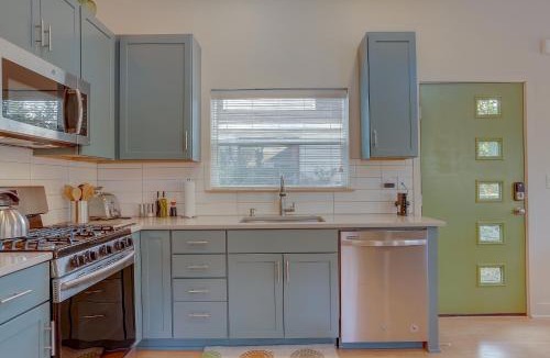 Larkspur House | Mod Pod