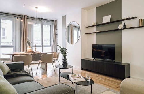 16th Arrondissement Apartment | Moda - 3 chambres à Trocadéro