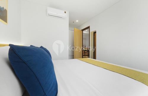 Kebon Jeruk Apartment | Moda by Kozystay - Kebon Jeruk