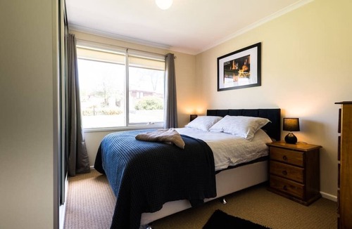 Para Hills House | Modbury Heights 3 Bedroom bungalow