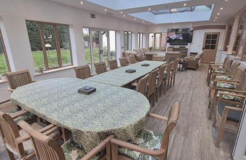 Milverton House | Model Farm by Group Retreats