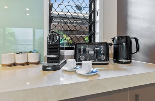 Kewarra Beach House | Modere - Pool, Entertainer, Child & Pet