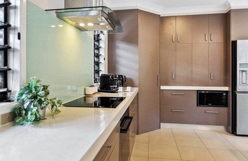 Kewarra Beach House | Modere - Pool, Entertainer, Child & Pet