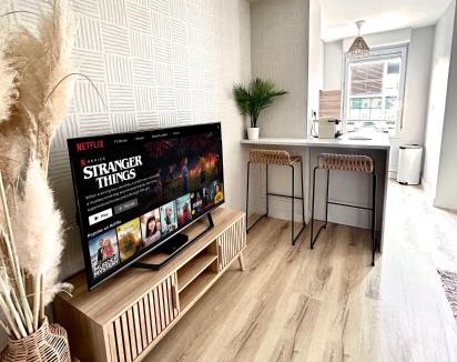 L'Isle-d'Abeau Apartment | Modern 1 Bdr + Balcony + Free Parking + AC + Pool