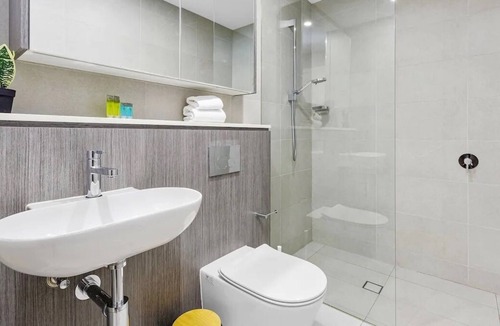 Lidcombe Apartment | Modern 1 Bed Apt | OP | MHS