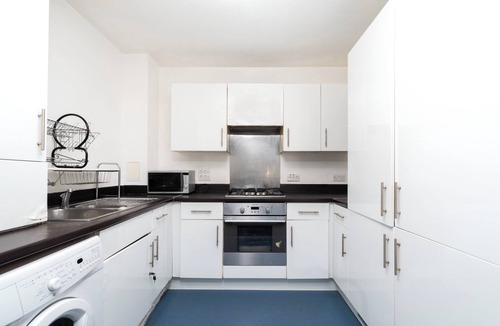 Broad Green Apartment | Modern 1-Bed Flat in Croydon