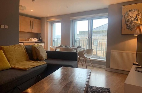 City Centre Glasgow Apartment | ⭐️ Modern 1 bed flat ⭐️ Merchant City-Free Parking⭐️