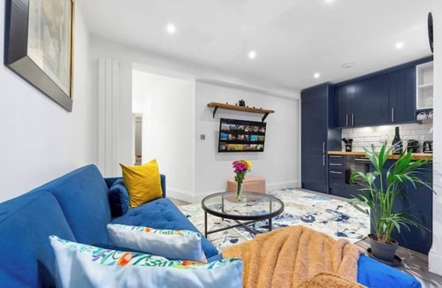 Mortlake Condo | *Modern 1 Bed Flat in Barnes near River Thames*