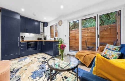 Mortlake Condo | *Modern 1 Bed Flat in Barnes near River Thames*
