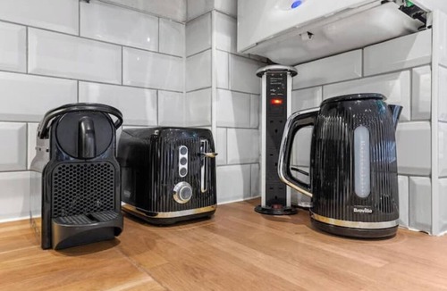 Mortlake Condo | *Modern 1 Bed Flat in Barnes near River Thames*