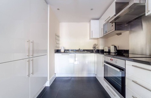 Greenwich West Apartment | Modern 1 Bed Flat in Greenwich