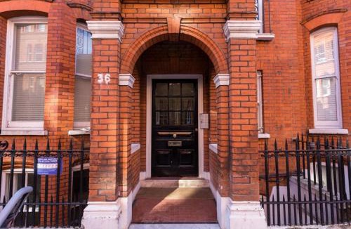 Brompton & Hans Town Hotel | Modern 1 bed Flat in Knightsbridge