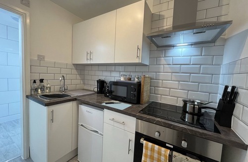 Preston Apartment | Modern 1 bed studio for comfy stay in Preston