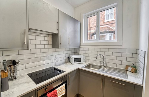 Spetchley Apartment | Modern 1 Bedroom Apartment.