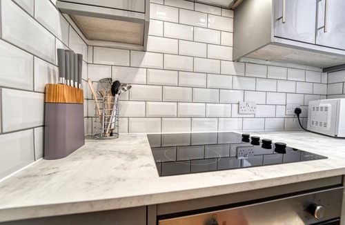 Spetchley Apartment | Modern 1 Bedroom Apartment.