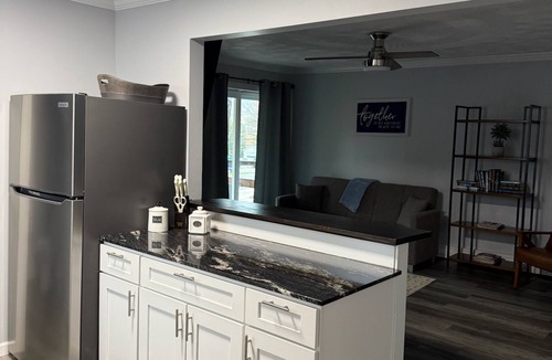 Whitesboro Apartment | Modern 1-bedroom apartment in charming Whitesboro