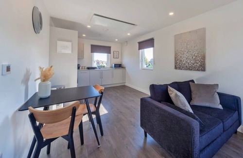 Ashford Apartment | Modern 1 Bedroom Apartment in Ashford