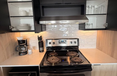 Plateau Apartment | Modern 1-Bedroom Apartment in Quebec | Le Prisme