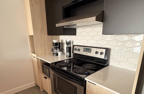 Plateau Apartment | Modern 1-Bedroom Apartment in Quebec | Le Prisme