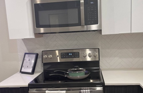 Old East Dallas Apartment | Modern 1-bedroom apartment in uptown Dallas