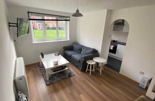 Lea Bridge Apartment | MODERN 1 Bedroom Ground Floor Flat
