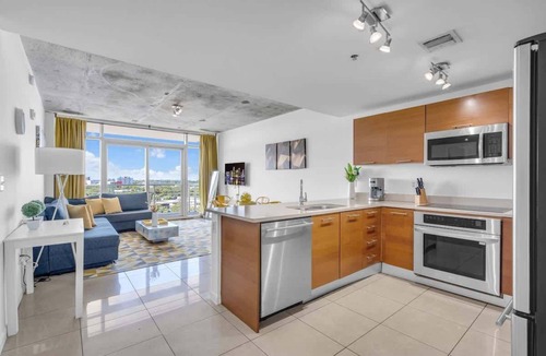 Midtown Condo | Modern 1 Bedroom Midtown Miami with 1 Free Parking