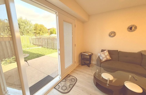 Cooksville Apartment | Modern 1-Bedroom Private Suite near SQUARE ONE w/Laundry, EV Charger & BBQ Area