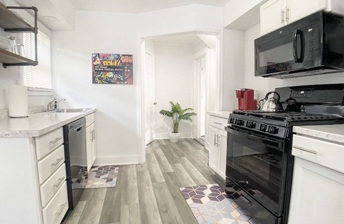 Corning Apartment | Modern 1 Bedroom walk to Glass Museum w/Bonus Wellness Studio