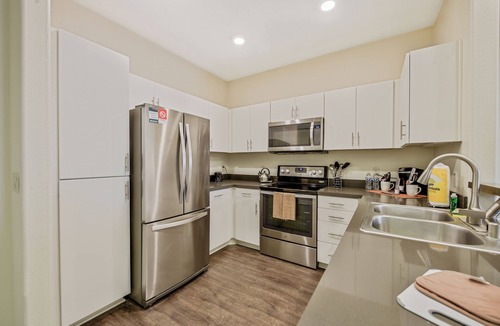 Carmel Valley Apartment | modern 1 BR | spa | Storage space