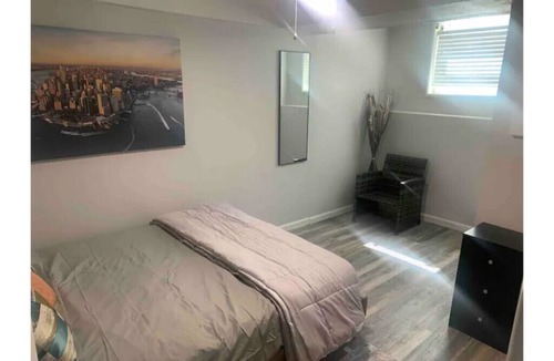 North Side Apartment | Modern 1 BR with NYC Flare