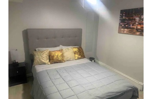 North Side Apartment | Modern 1 BR with NYC Flare