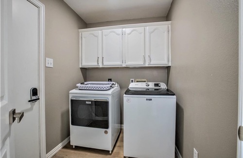Valley Ranch House | Modern 1-Story, 10mins from DFW Airport. Pets Welcome. Beautiful Neighborhood.